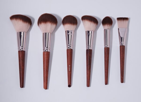 Wooden Handle Makeup Brushes